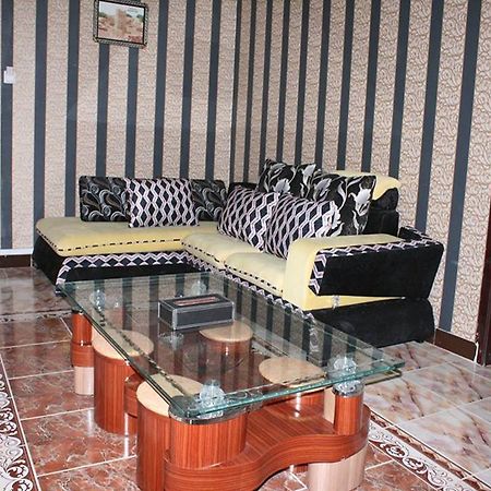 Royal Suites Hotel 努瓦克肖特 外观 照片