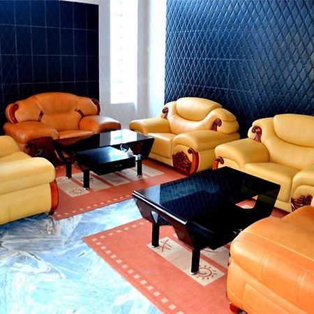Royal Suites Hotel 努瓦克肖特 外观 照片