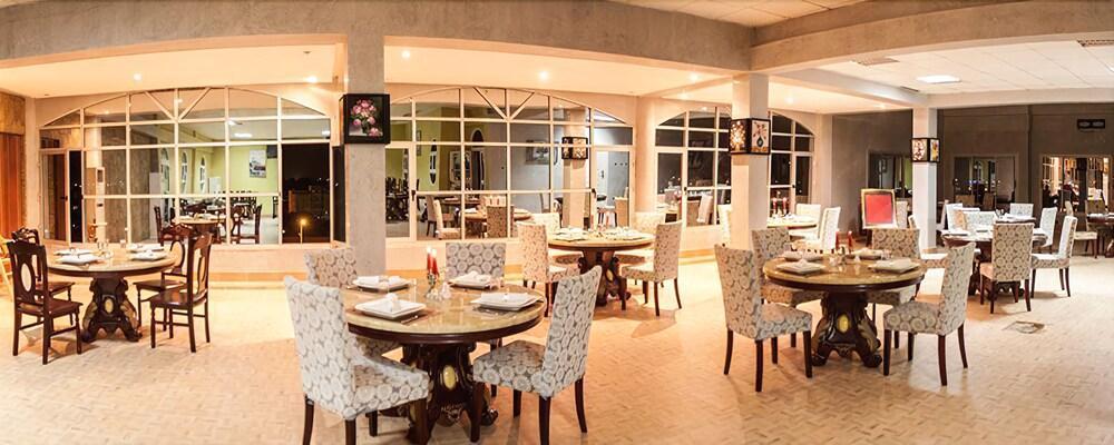 Royal Suites Hotel 努瓦克肖特 外观 照片