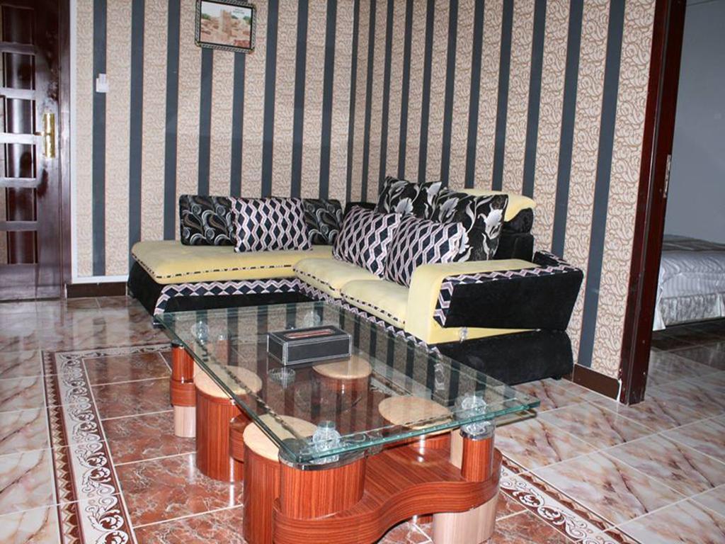 Royal Suites Hotel 努瓦克肖特 外观 照片