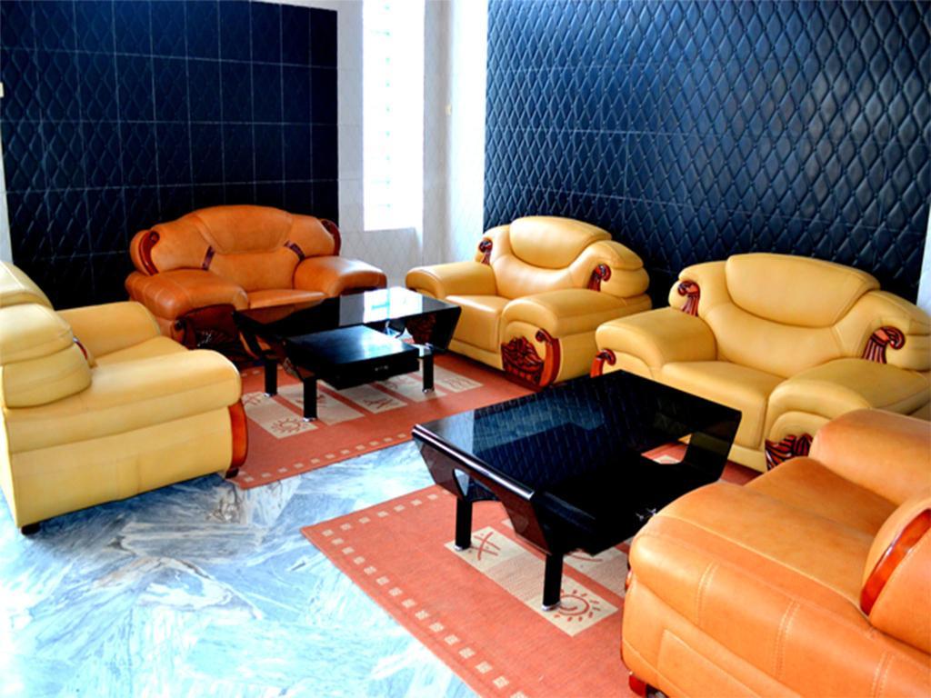 Royal Suites Hotel 努瓦克肖特 外观 照片