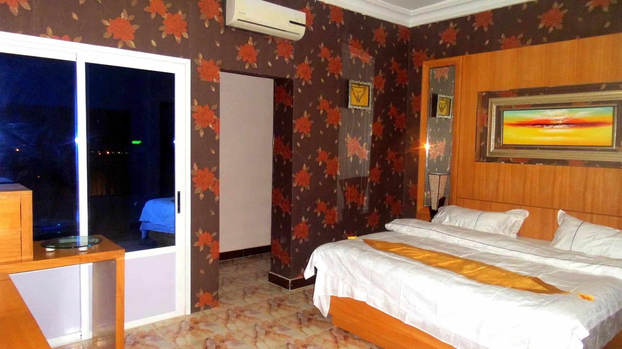 Royal Suites Hotel 努瓦克肖特 外观 照片